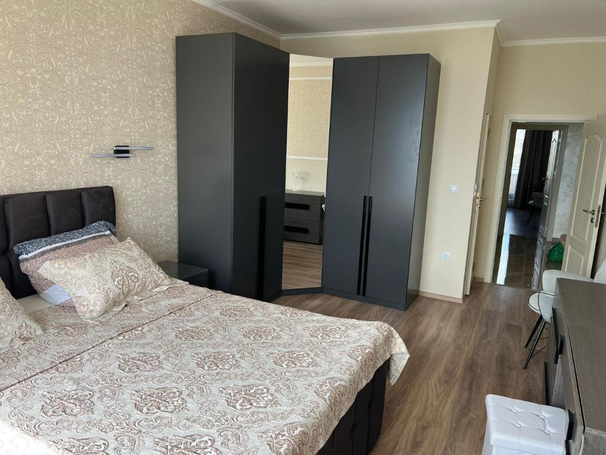 Luxury Penthouse Apartments At Valencia Gardens Burgas Stad Buitenkant foto